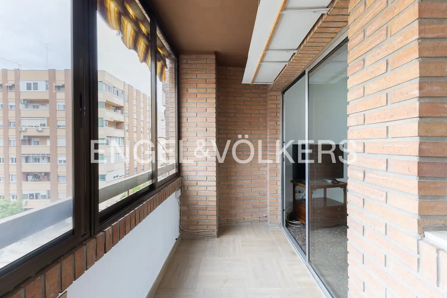 Terrassa de Pis de lloguer en Valencia amb Aire condicionat, Calefacció i Balcó
