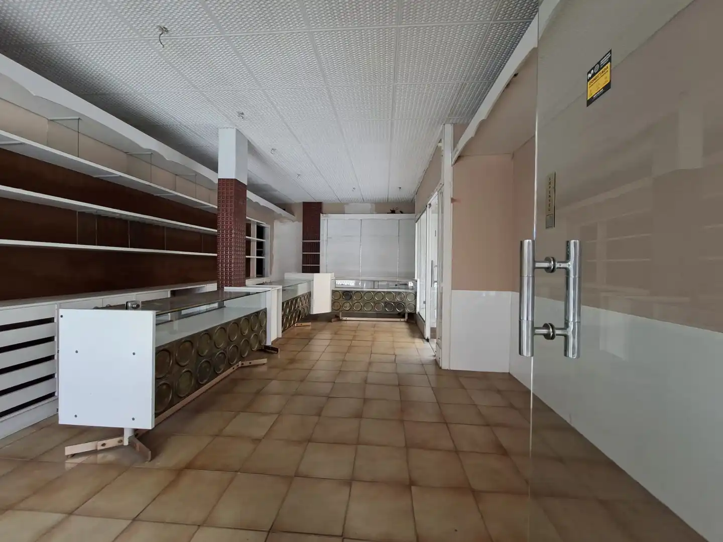 Kitchen of Commercial properties for sale in Cornellà de Llobregat
