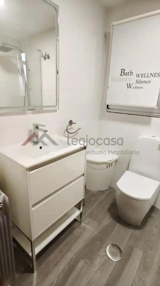 Bathroom of Flat for sale in León Capital   with Heating and Terrace