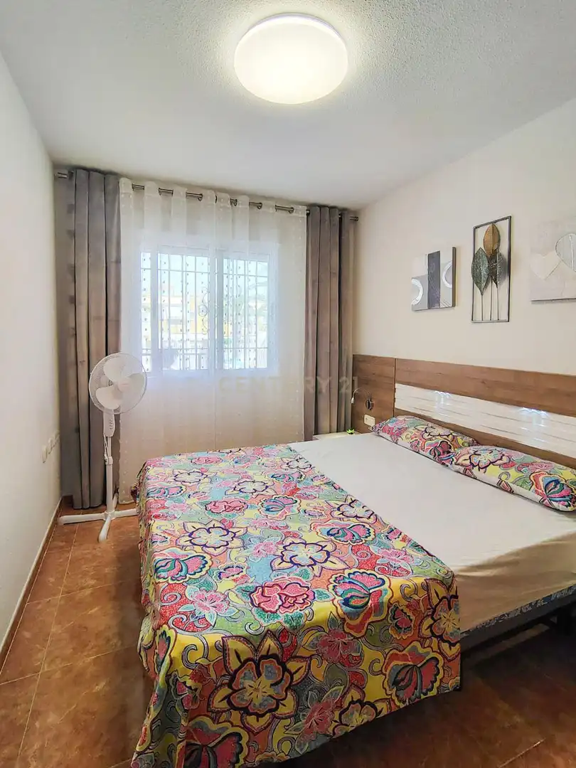 Bedroom of Apartments for rent in Elche / Elx  with Air Conditioner, Oven and Washing machine