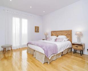 Bedroom of Apartment to rent in Badalona  with Air Conditioner, Heating and Alarm