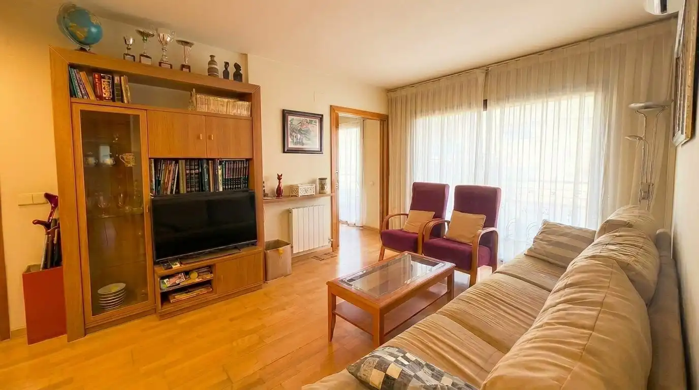 Sala de estar de Piso en venta en Girona con Aire acondicionado, Calefacción y Balcón
