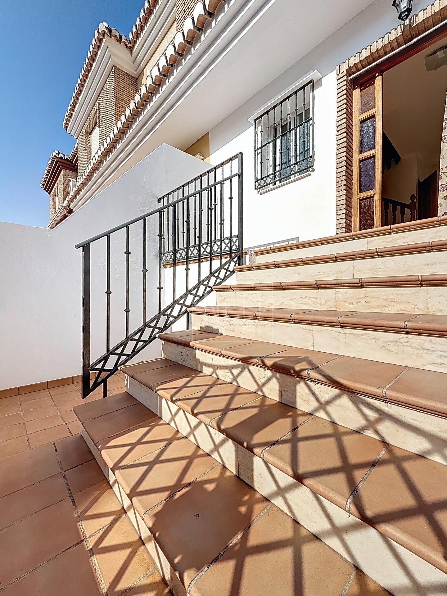 Single-family semi-detached for sale in Chauchina  with Storage room and Alarm