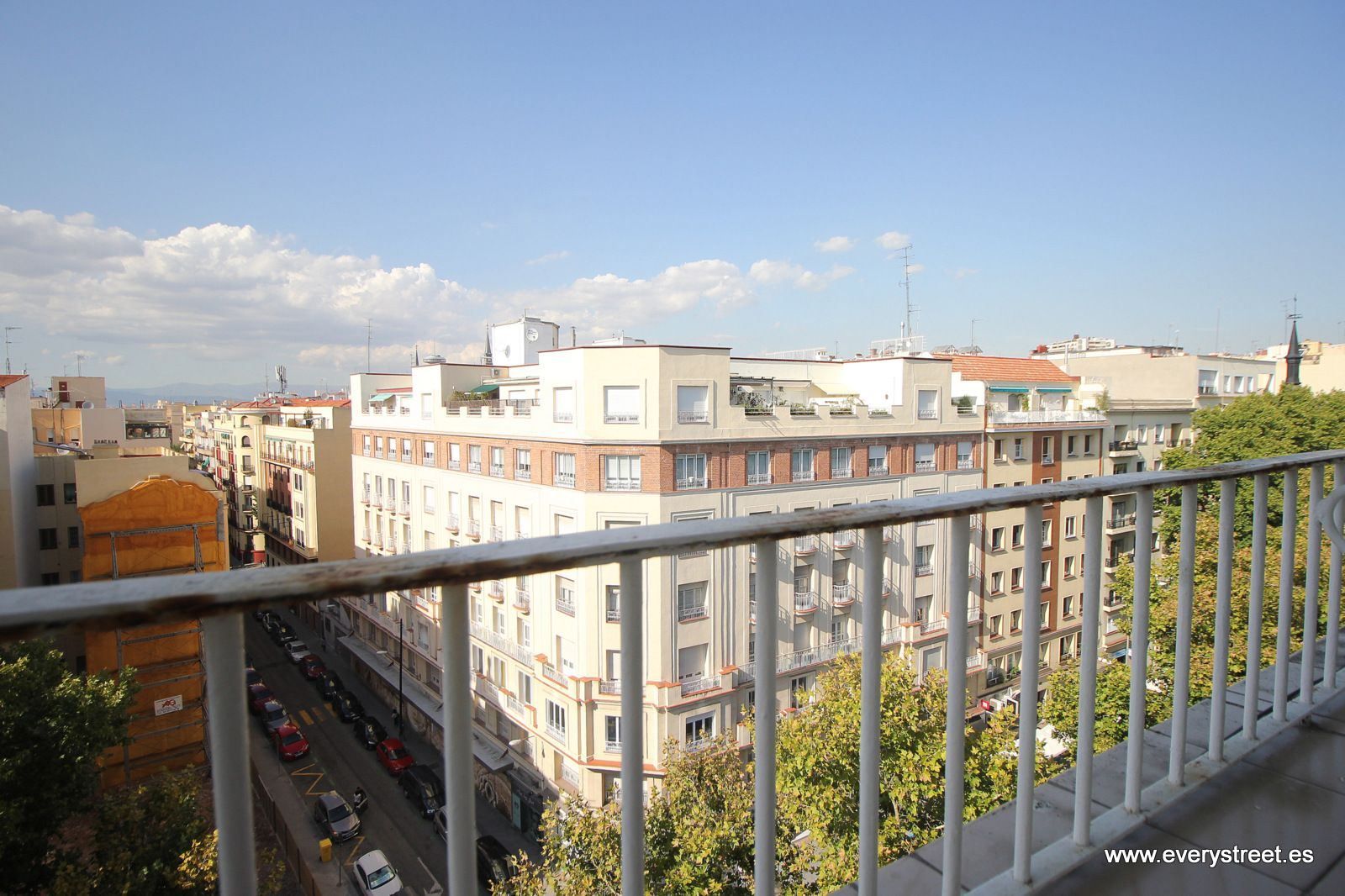 Vista exterior de Àtic de lloguer en  Madrid Capital amb Aire condicionat, Calefacció i Parquet