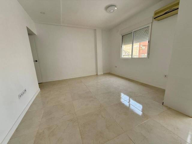 Piso en Venta en Almoines en Nou Moles