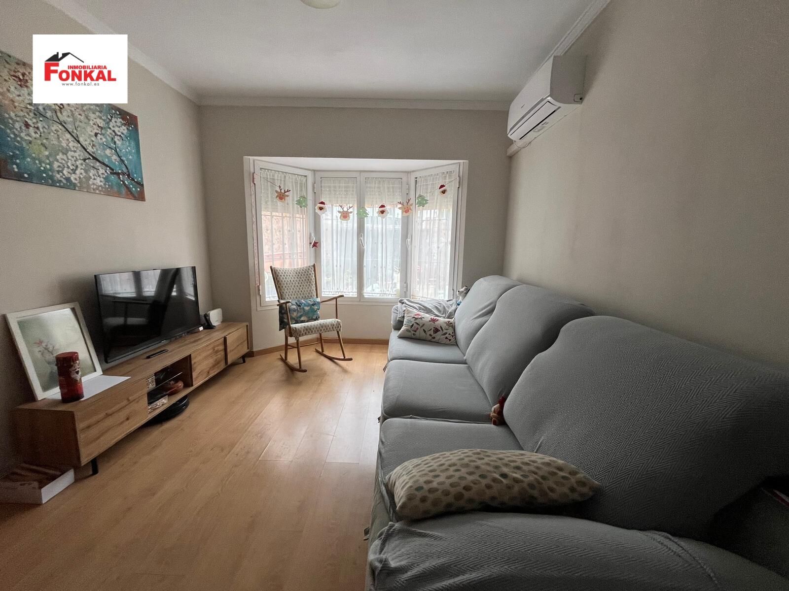 Living room of Single-family semi-detached for sale in Jerez de la Frontera  with Air Conditioner, Terrace and Storage room