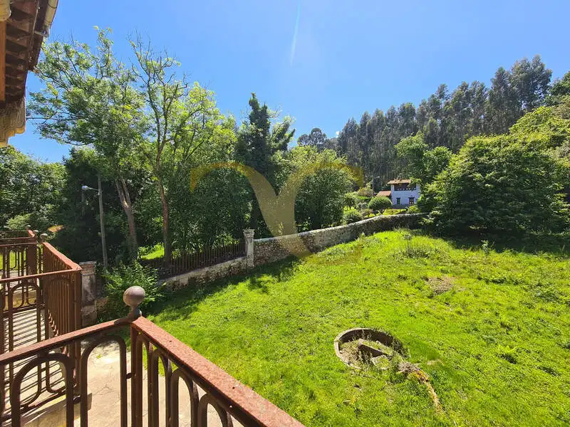 Jardí de Casa o xalet en venda en Llanes amb Jardí privat, Terrassa i Traster
