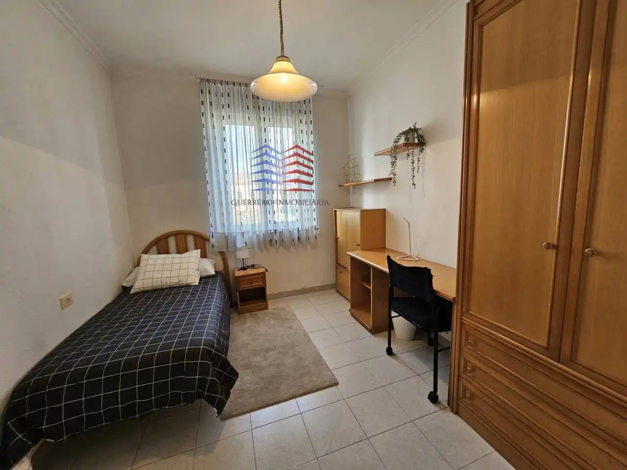 Habitación de Piso de alquiler en Ourense Capital  con Calefacción, Amueblado y Balcón