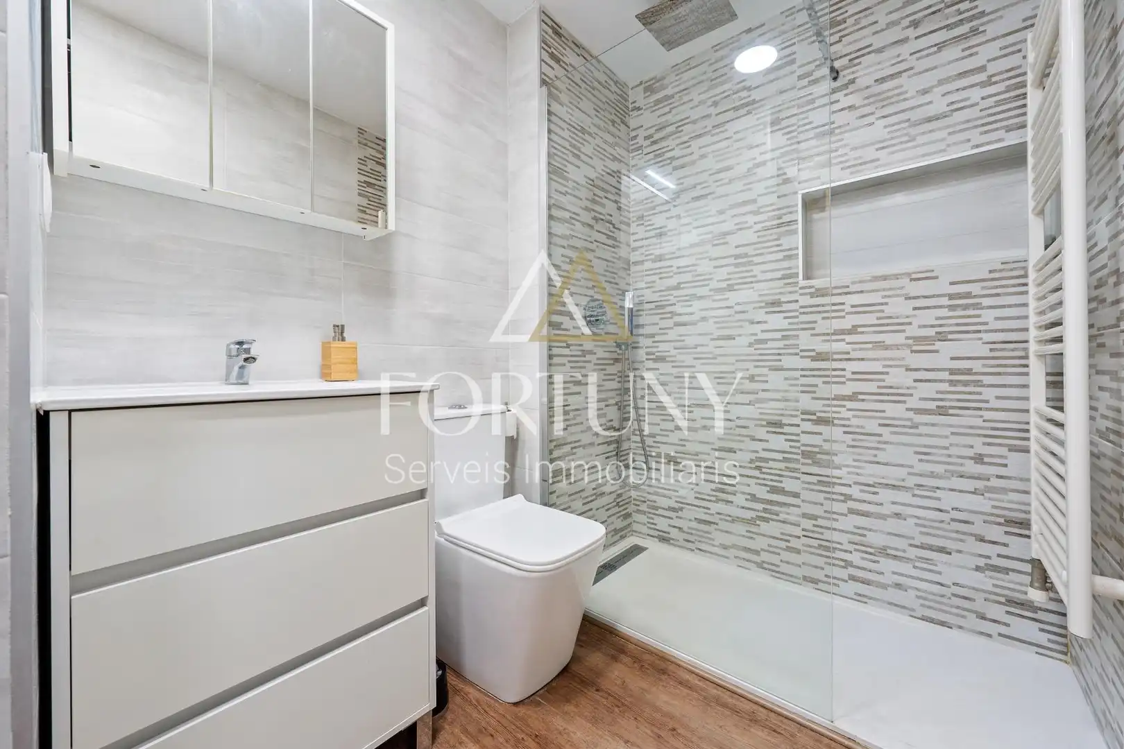 Baño de Planta baja en venta en Montbrió del Camp con Calefacción