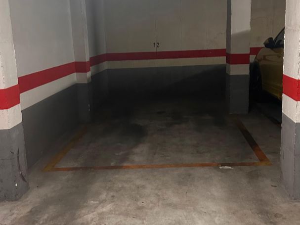 Garage to rent in Calle la Paz, 162, Centro - Muelle Pesquero