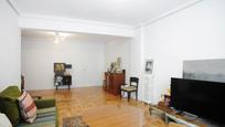 Living room of Flat for sale in  Madrid Capital  with Air Conditioner, Terrace and Balcony