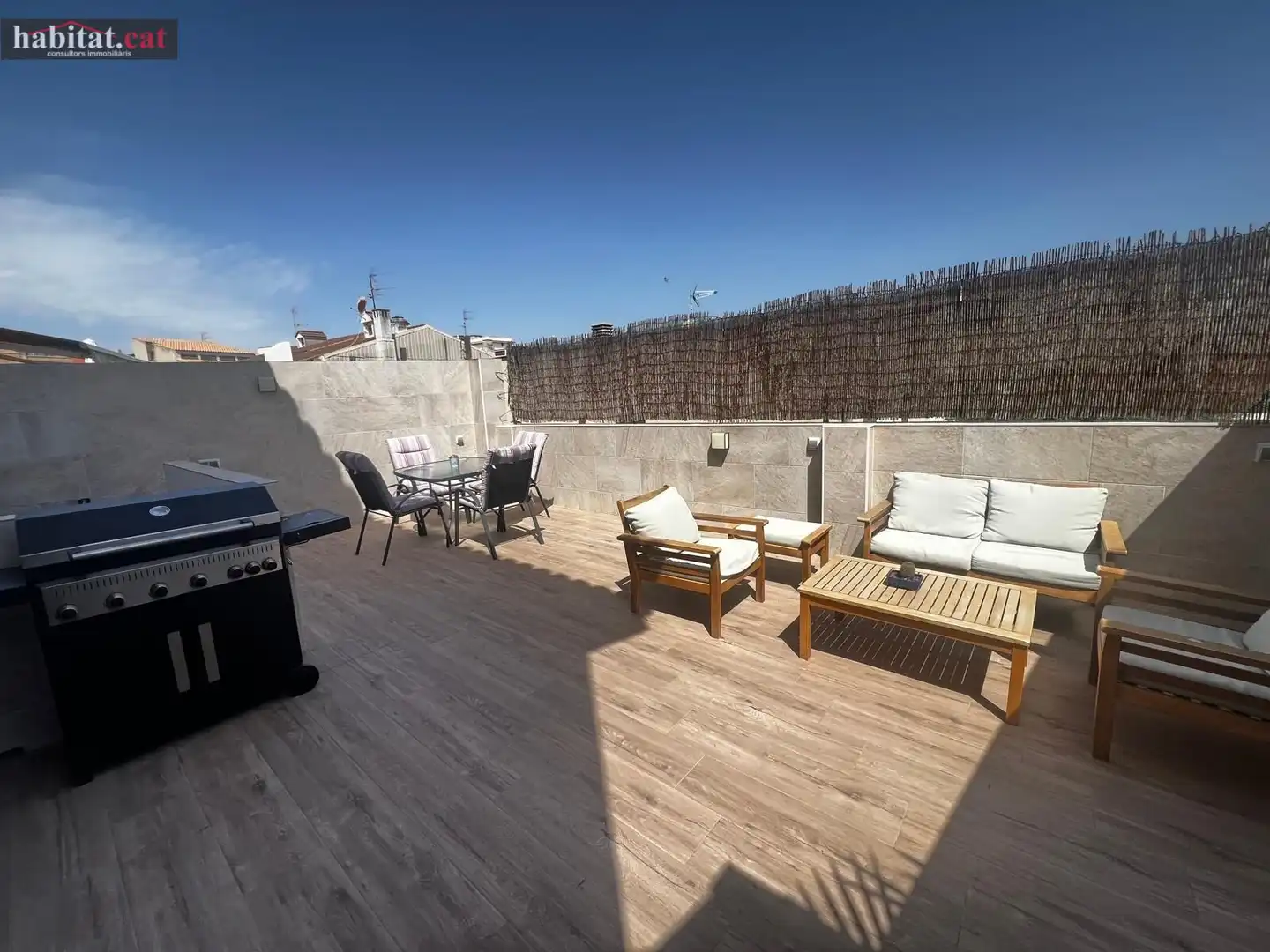 Terraza de Casa adosada en venta en Vilanova i la Geltrú con Aire acondicionado, Calefacción y Parquet