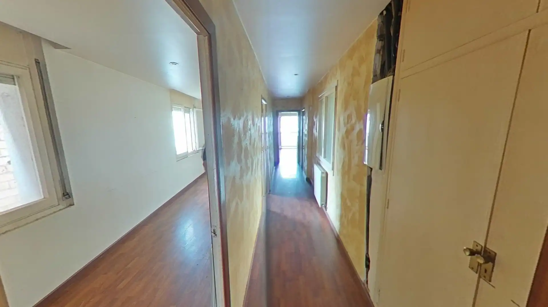 Piso en venta en Manlleu con Calefacción, Parquet y Terraza