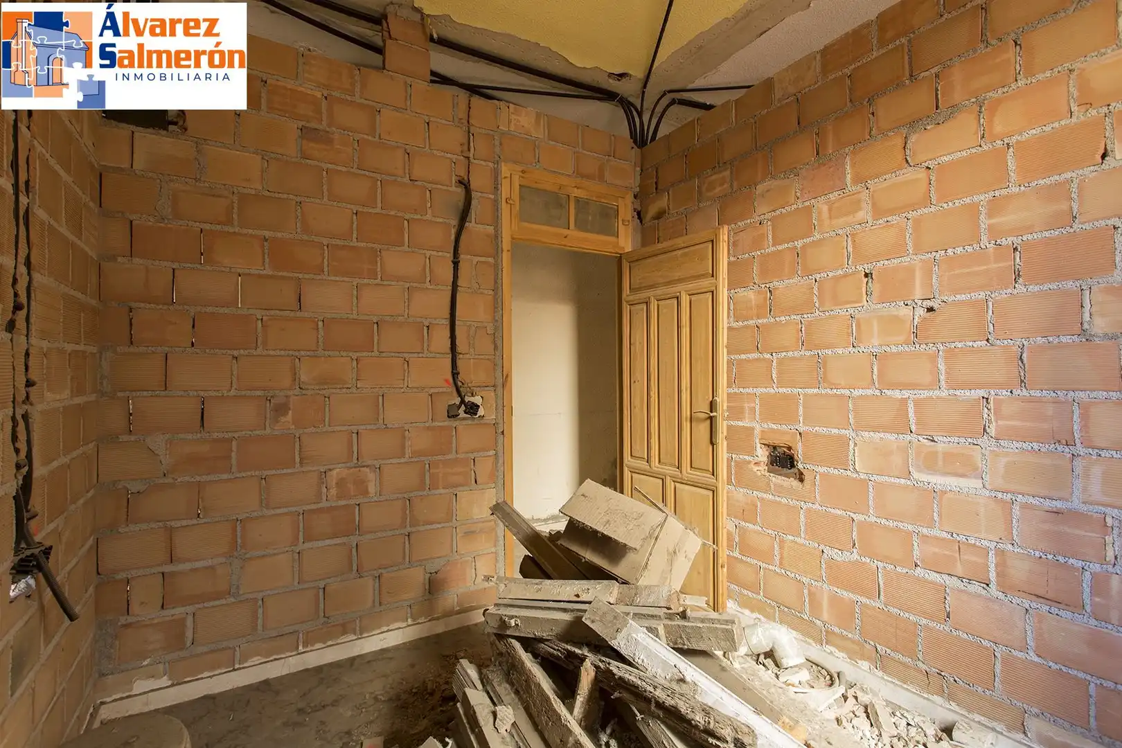 Flat for sale in Granada