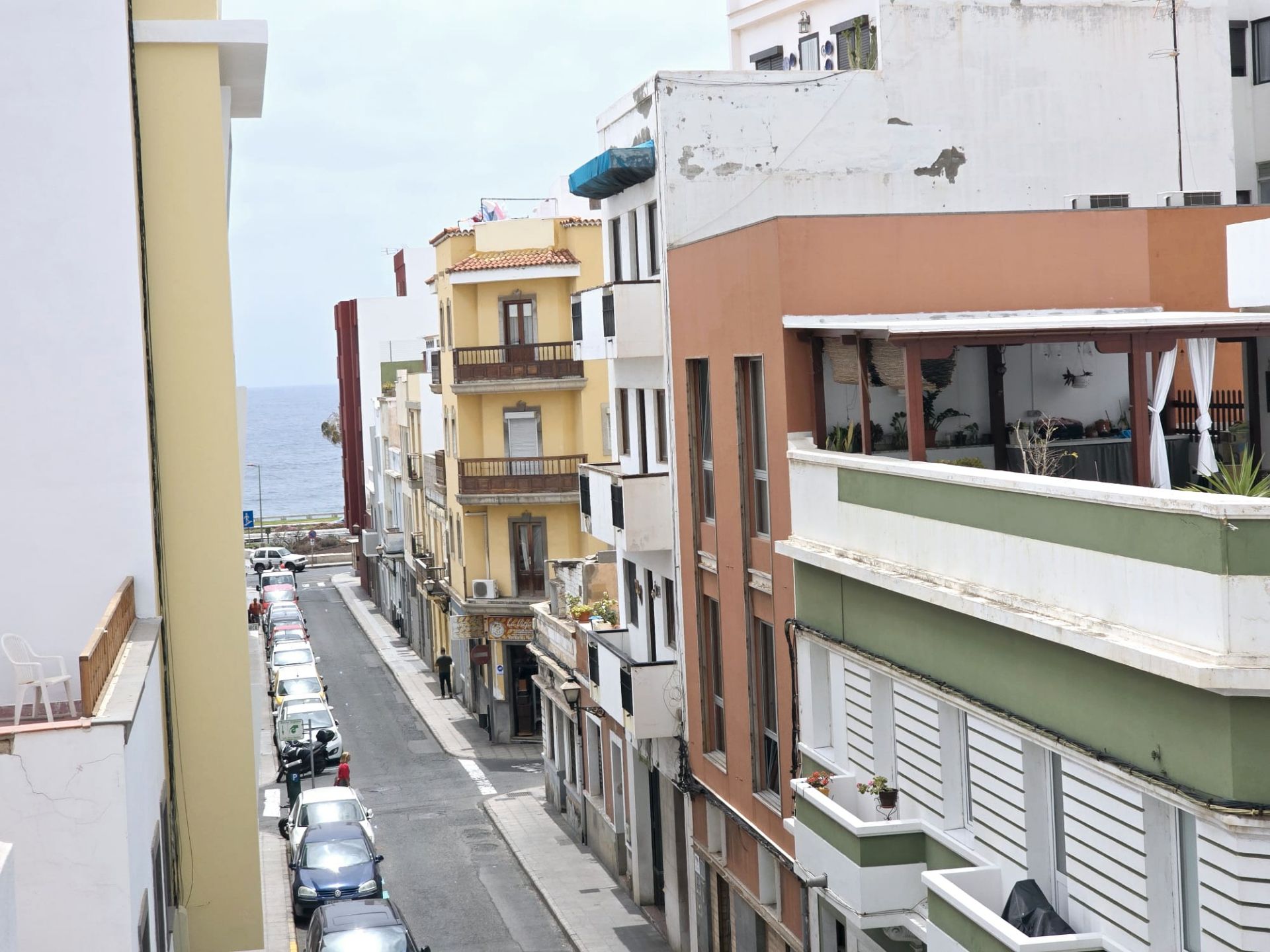 Vista exterior de Pis en venda en Las Palmas de Gran Canaria amb Traster i Balcó