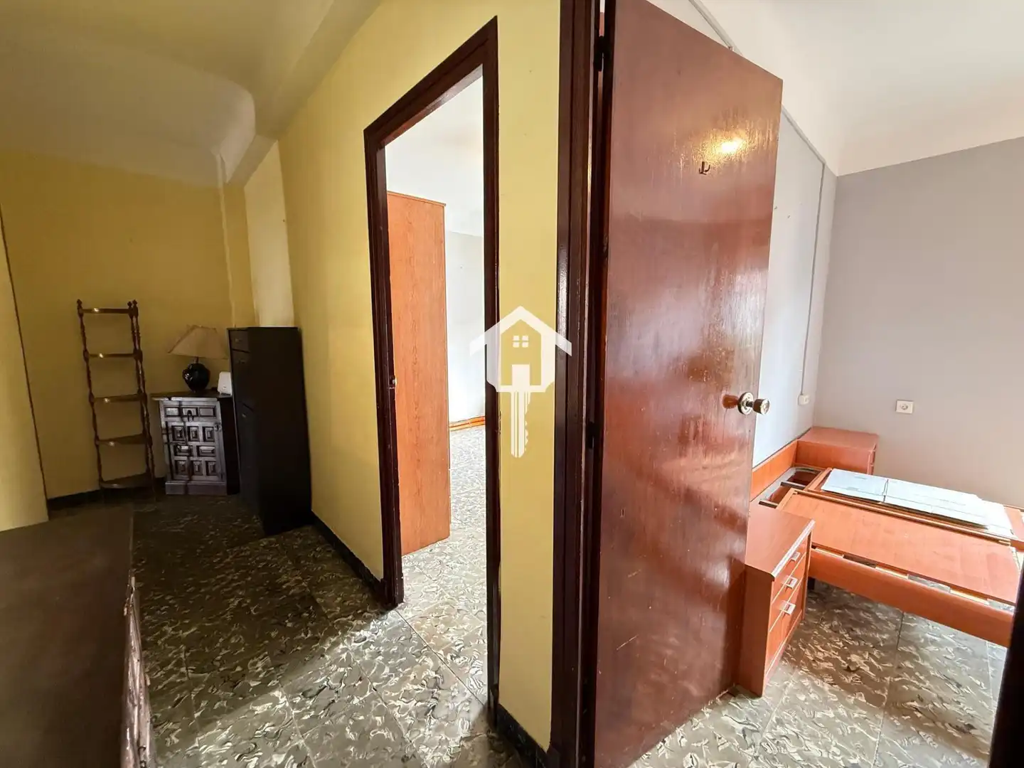 Apartamento en venta en Calle MAESTRO ALONSO, Altozano - Conde Lumiares