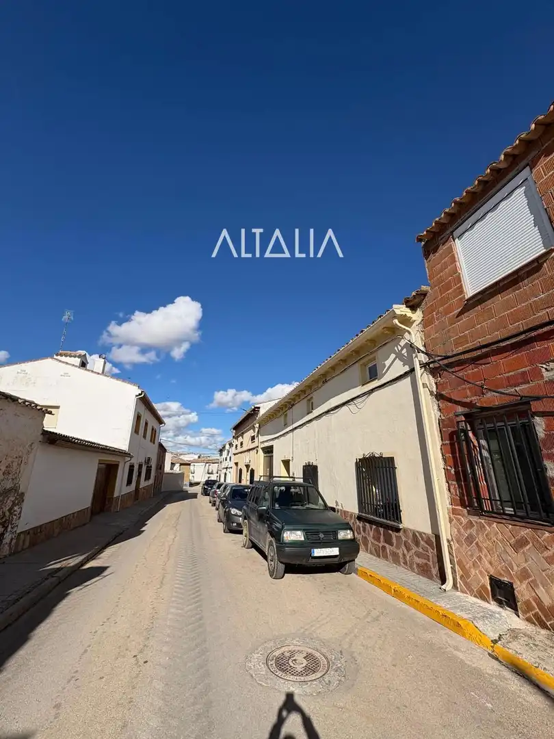 Vista exterior de Casa o chalet en venta en Villamayor de Santiago con Jardín privado y Trastero