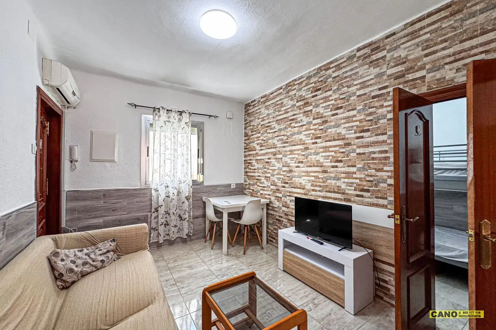 Living room of Flat for sale in Almería  with Air Conditioner and Heating