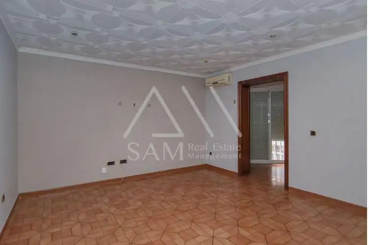 Flat for sale in Llefià