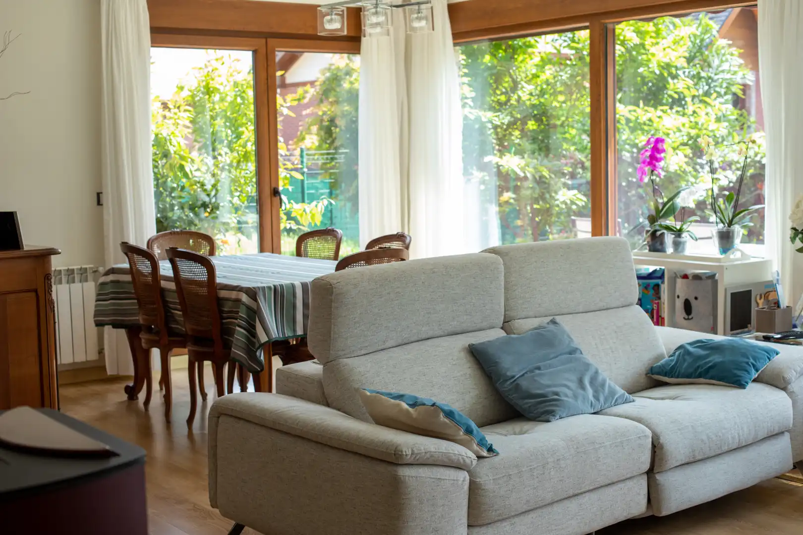 Sala d'estar de Casa o xalet en venda en Piélagos amb Calefacció, Jardí privat i Terrassa