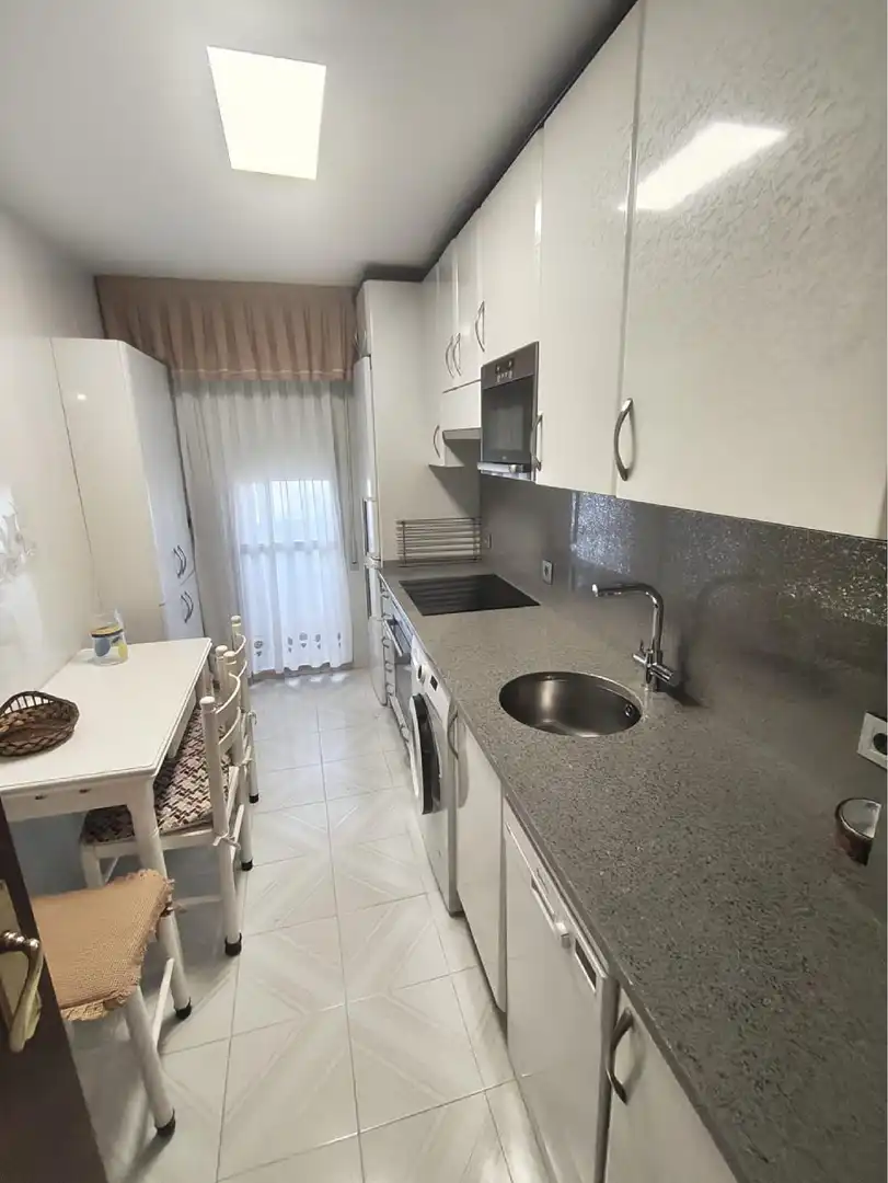 Küche von Wohnung zur Miete in San Cebrián de Campos mit Heizung und Möbliert