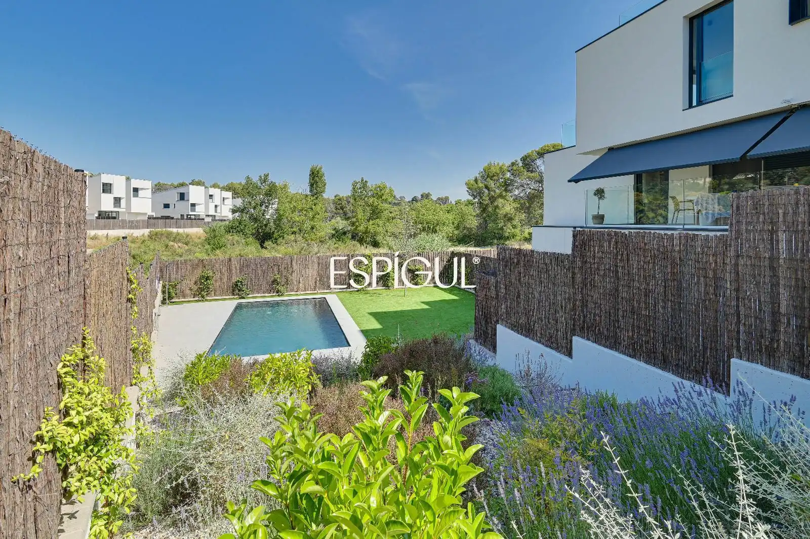 Swimming pool of Flat for rent in Cerdanyola del Vallès  with Air Conditioner, Heating and Terrace