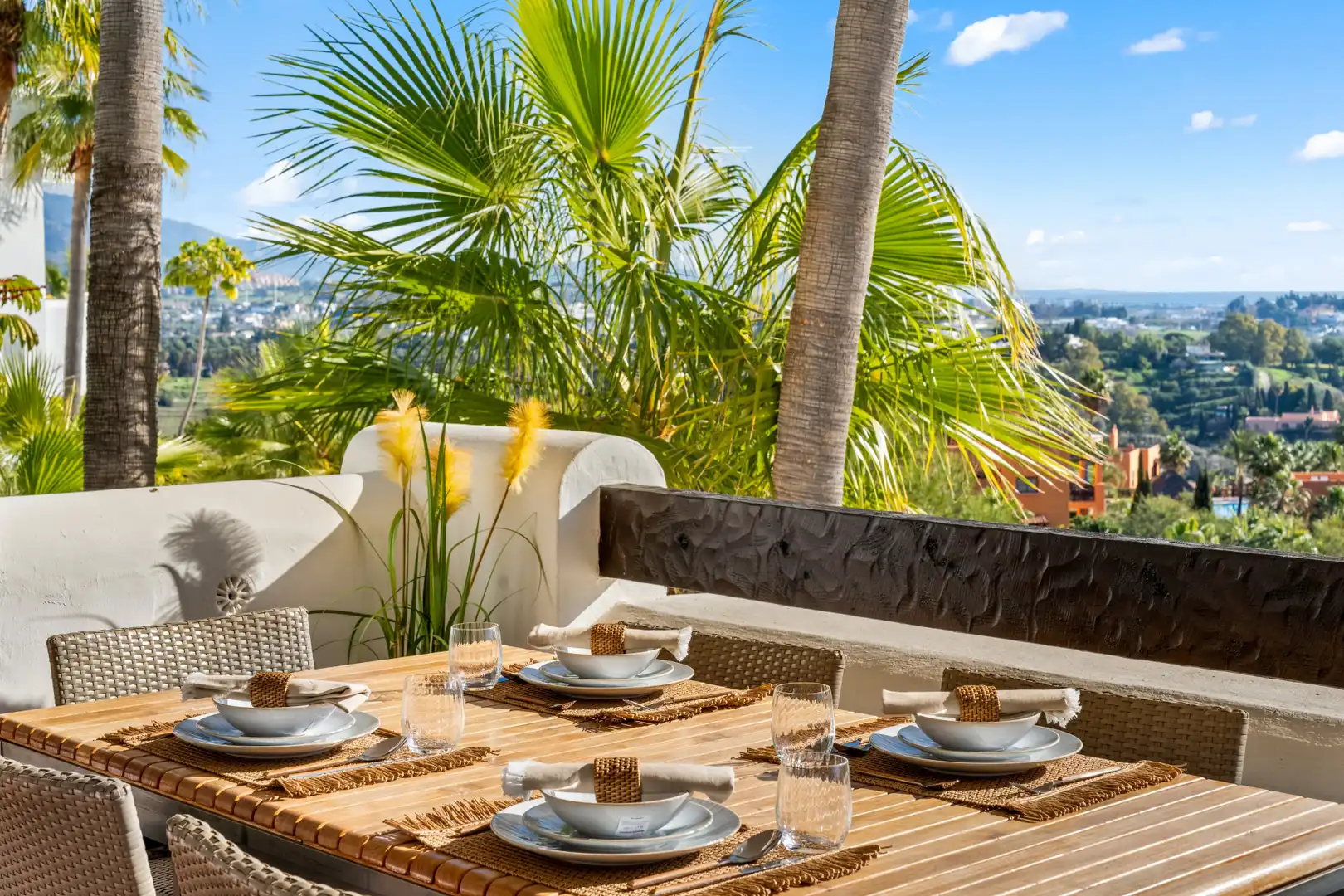 Terrasse von Wohnungen zur Miete in Benahavís mit Klimaanlage, Terrasse und Schwimmbad