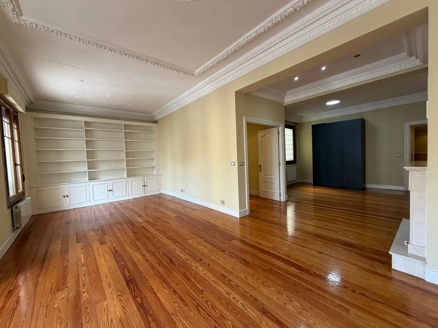 Sala d'estar de Pis de lloguer en Bilbao  amb Balcó