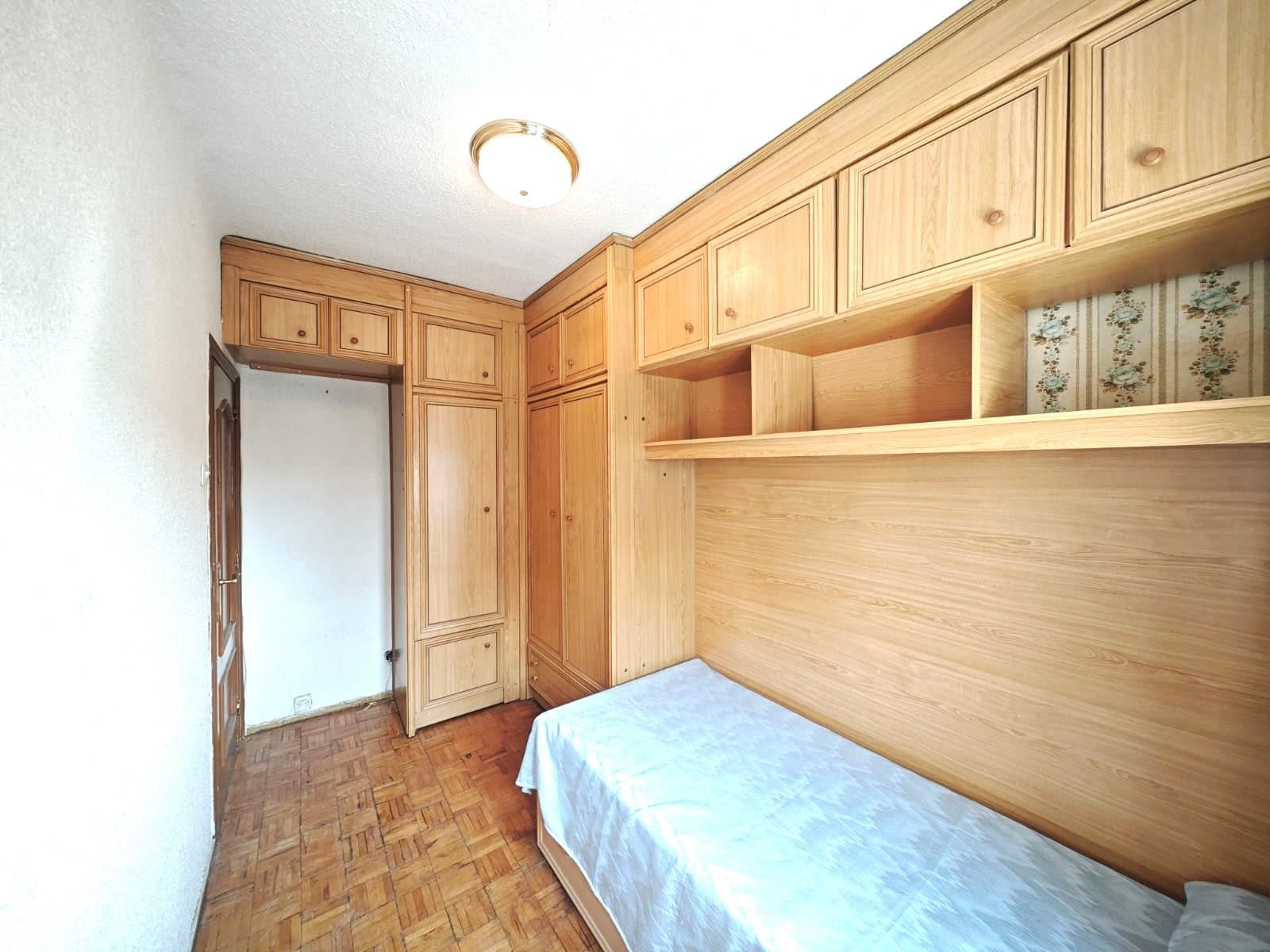 Dormitori de Pis en venda en  Madrid Capital amb Calefacció