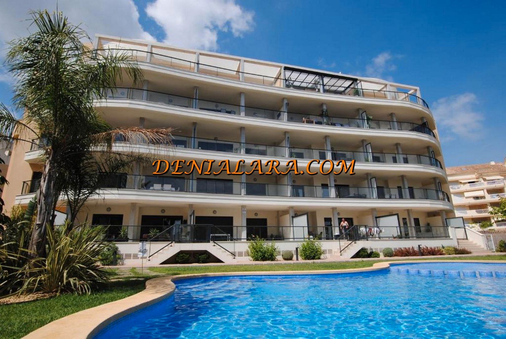 Vista exterior de Apartamento en venta en Dénia con Aire acondicionado, Calefacción y Terraza