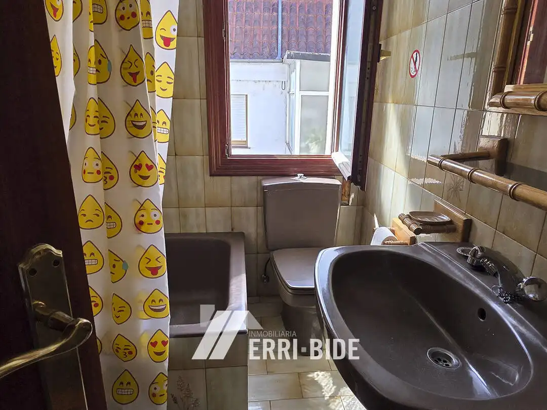 Baño de Piso en venta en Mungia con Trastero