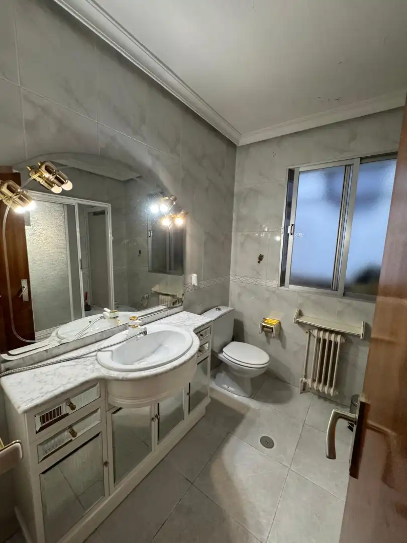 Bathroom of Flat for sale in Centro