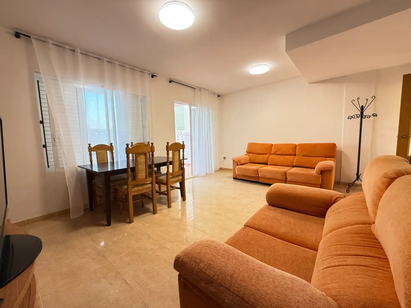 Sala de estar de Casa adosada de alquiler en Moncofa con Terraza, Horno y Lavadora