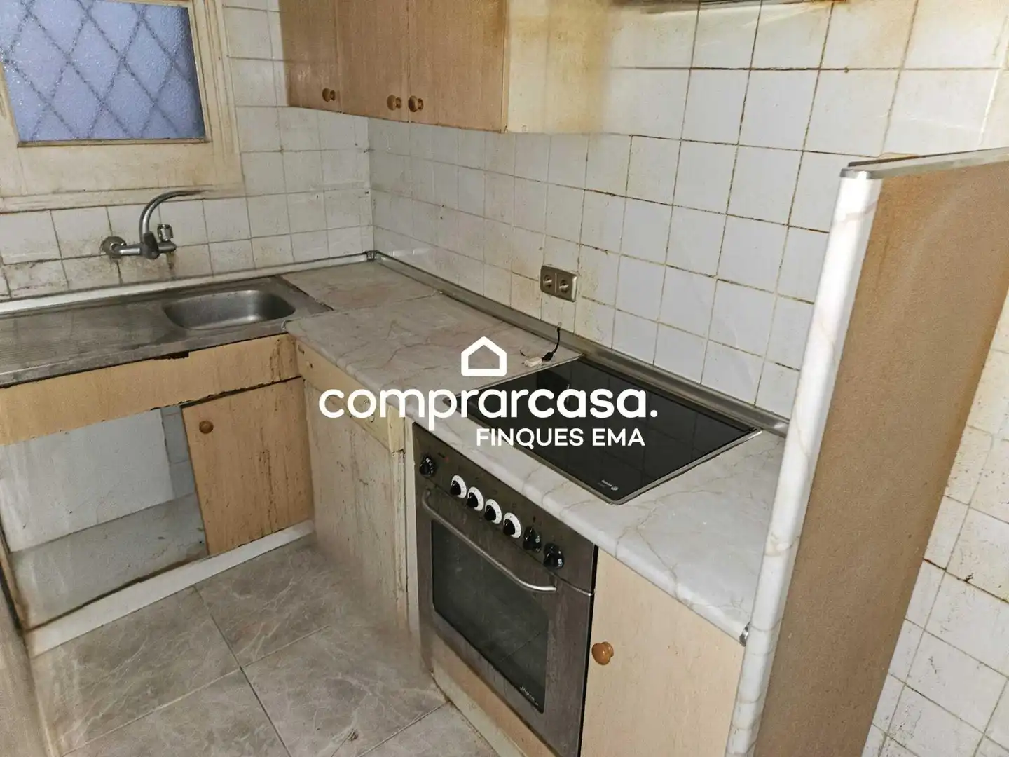 Cocina de Piso en venta en Barcelona con Balcón