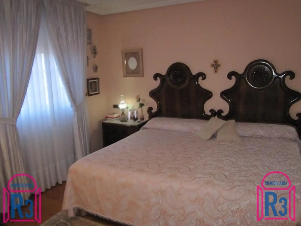 Habitación de Casa o chalet en venta en León Capital  con Calefacción