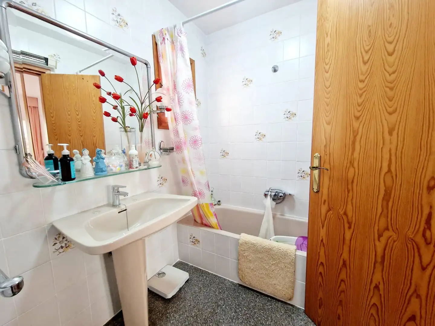 Baño de Piso en venta en Águilas con Jardín privado, Terraza y Amueblado
