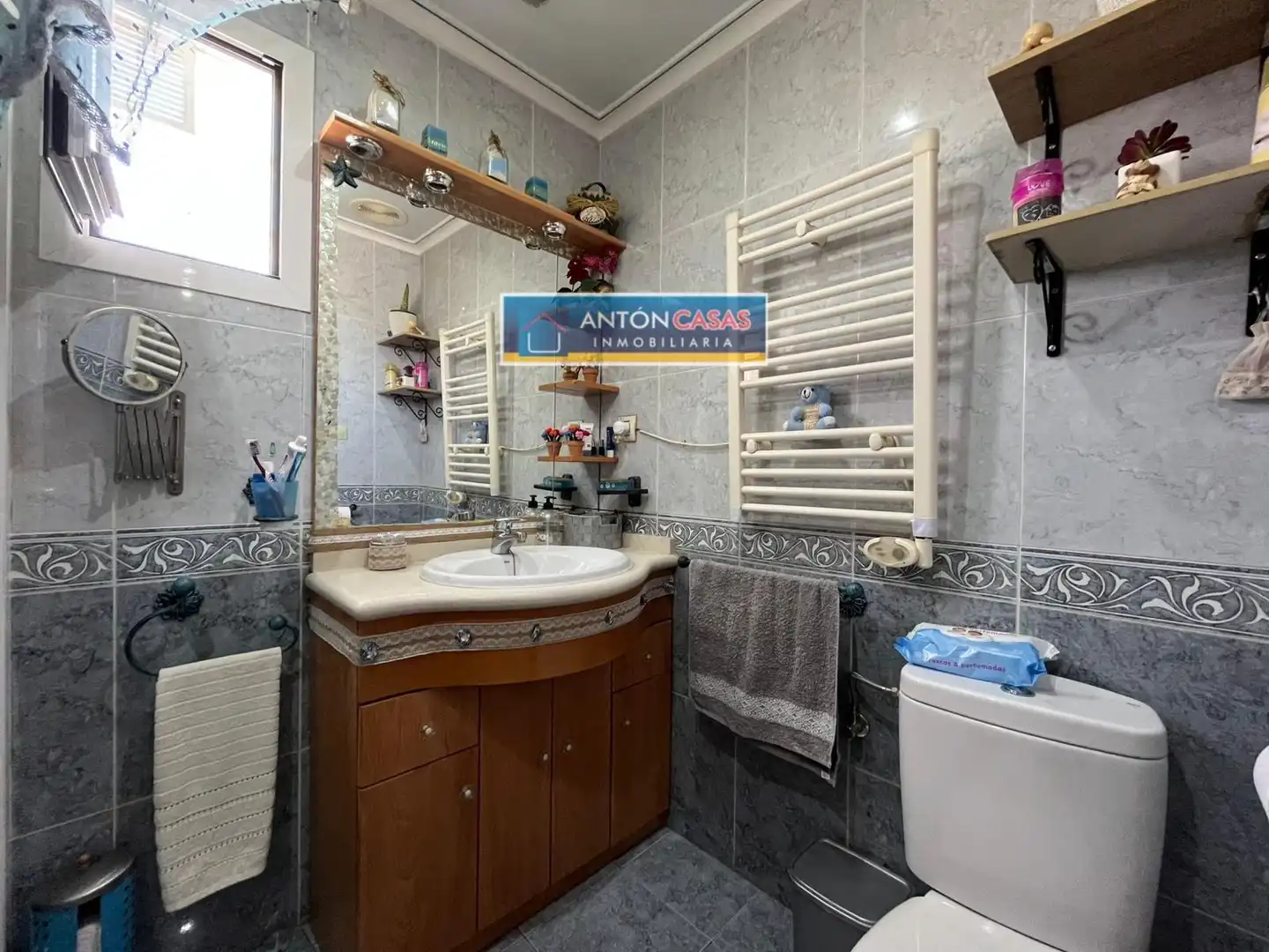 Baño de Piso en venta en Novelda con Aire acondicionado, Terraza y Trastero