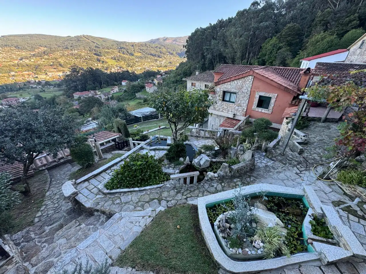 Jardí de Casa o xalet en venda en Redondela amb Calefacció, Jardí privat i Terrassa