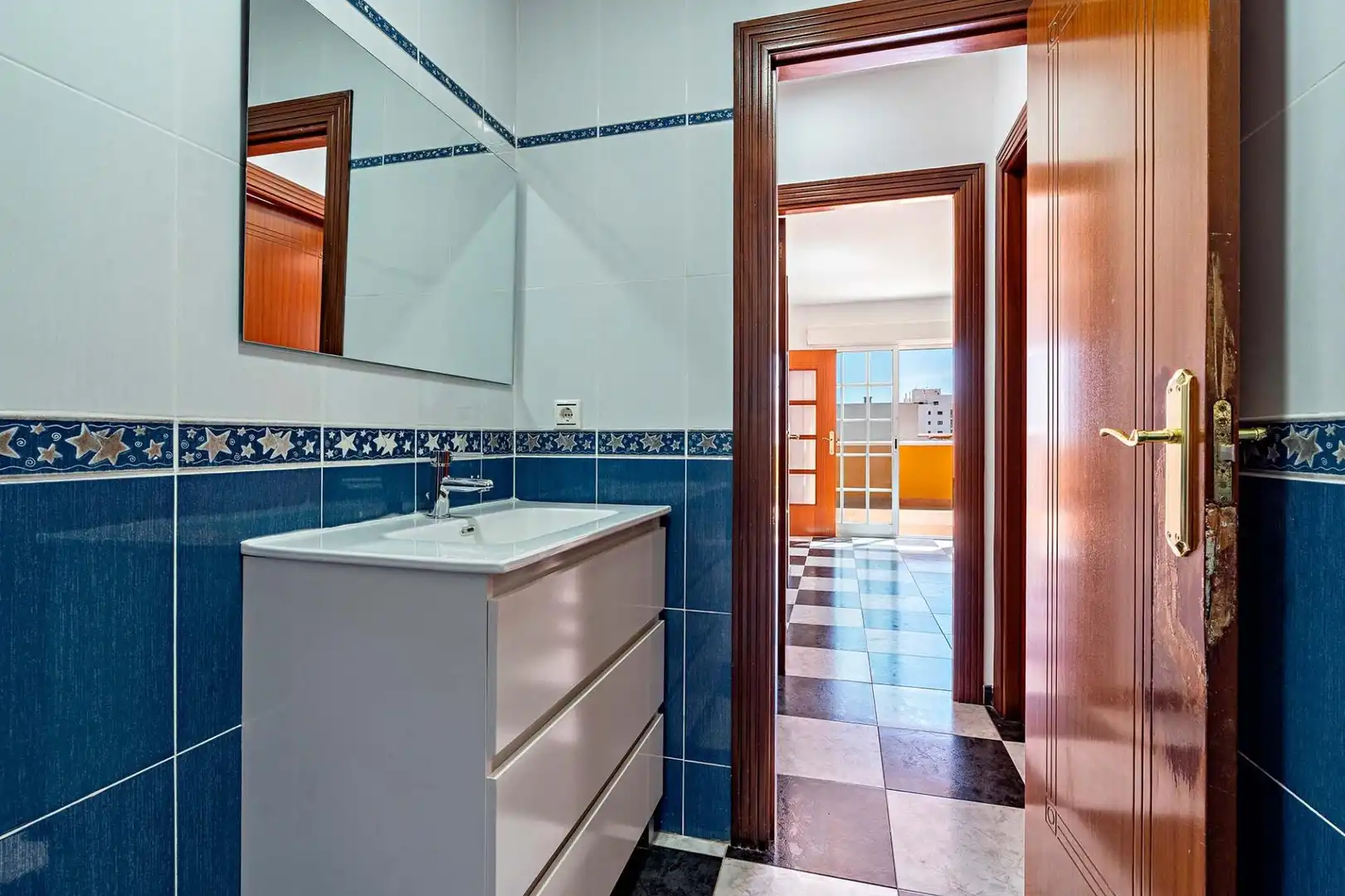 Baño de Ático en venta en El Ejido con Aire acondicionado, Terraza y Amueblado