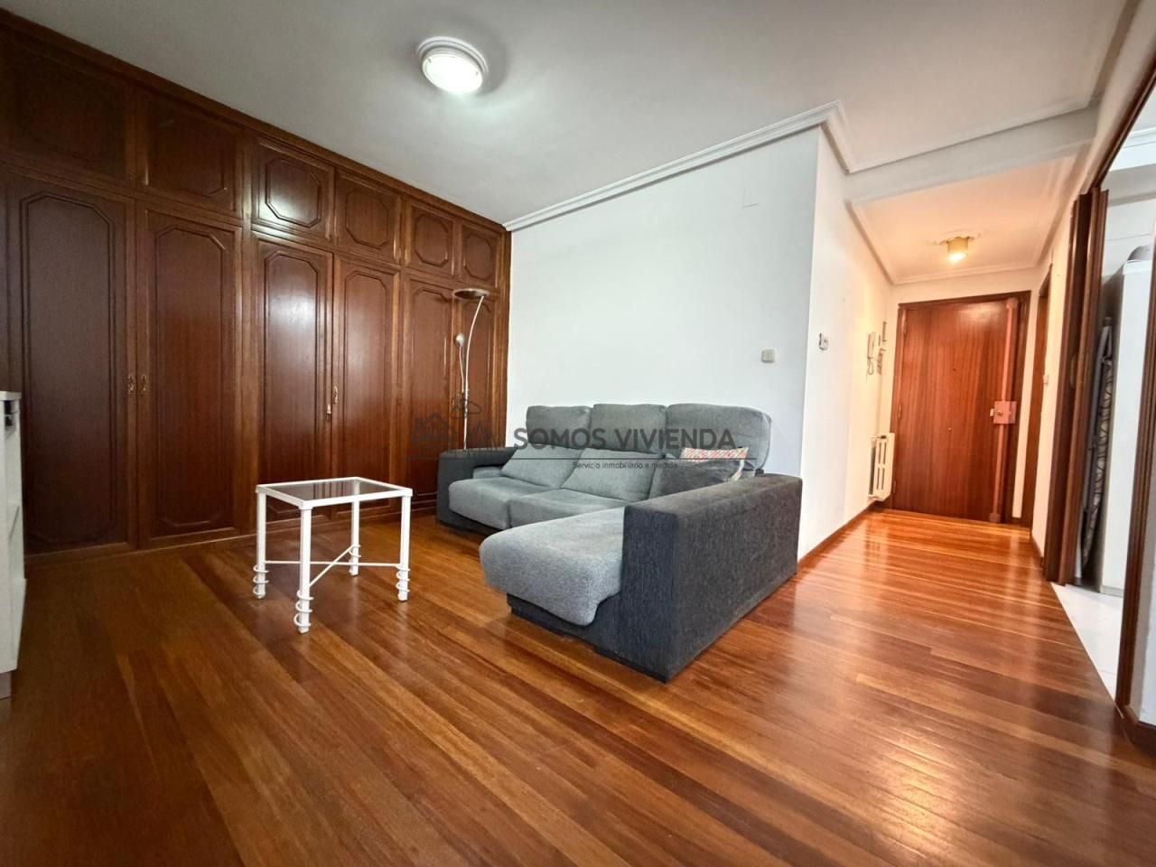 Sala d'estar de Apartament de lloguer en Ourense Capital  amb Calefacció, Moblat i Balcó