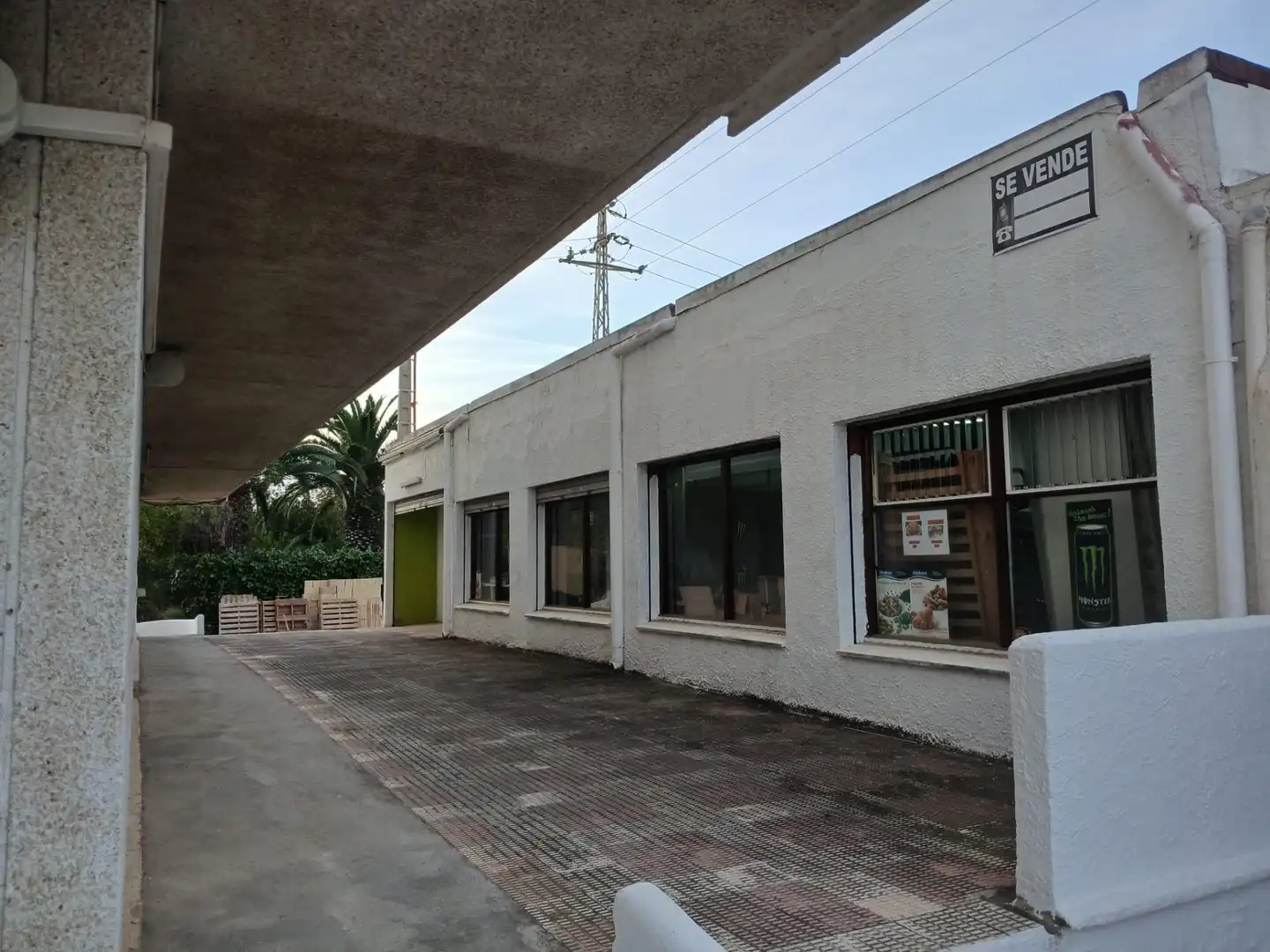 Exterior view of Commercial properties for sale in Cambrils