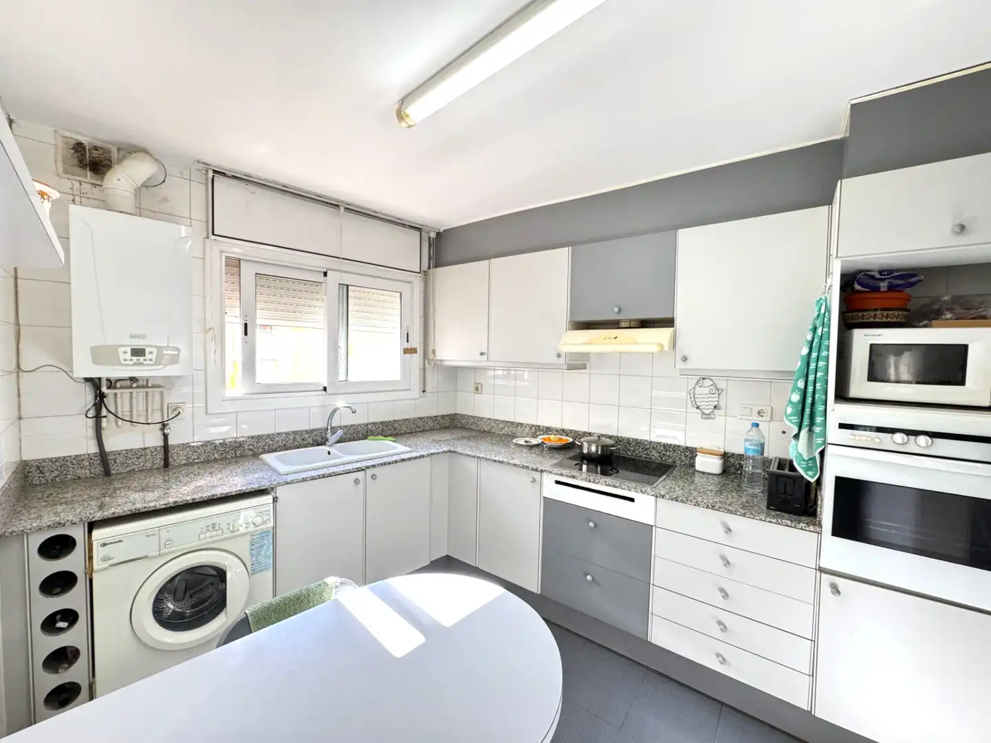 Cocina de Piso en venta en Terrassa con Aire acondicionado, Calefacción y Amueblado