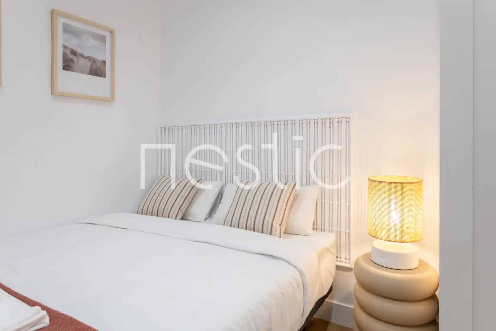 Habitación de Apartamento de alquiler en Madrid con Aire acondicionado, Calefacción y Amueblado
