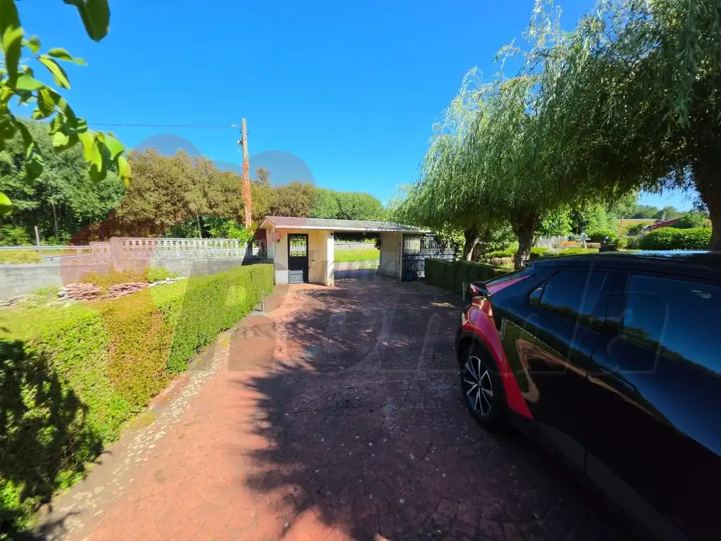Parking de Casa o chalet en venta en Lugo con Terraza y Amueblado