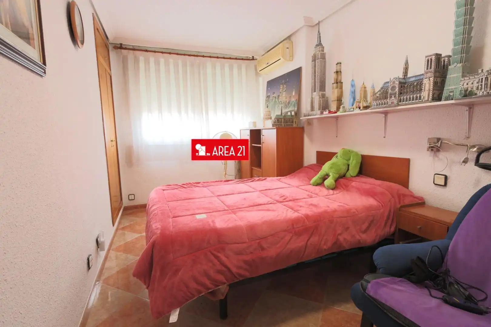 Habitación de Piso en venta en Valencia con Aire acondicionado y Balcón