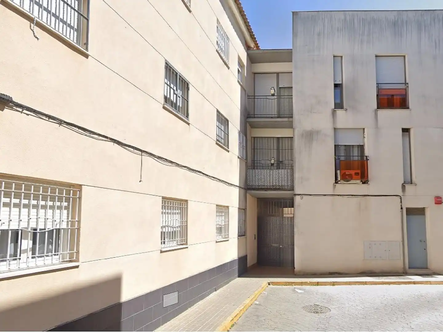 Vista exterior de Piso en venta en La Algaba con Trastero