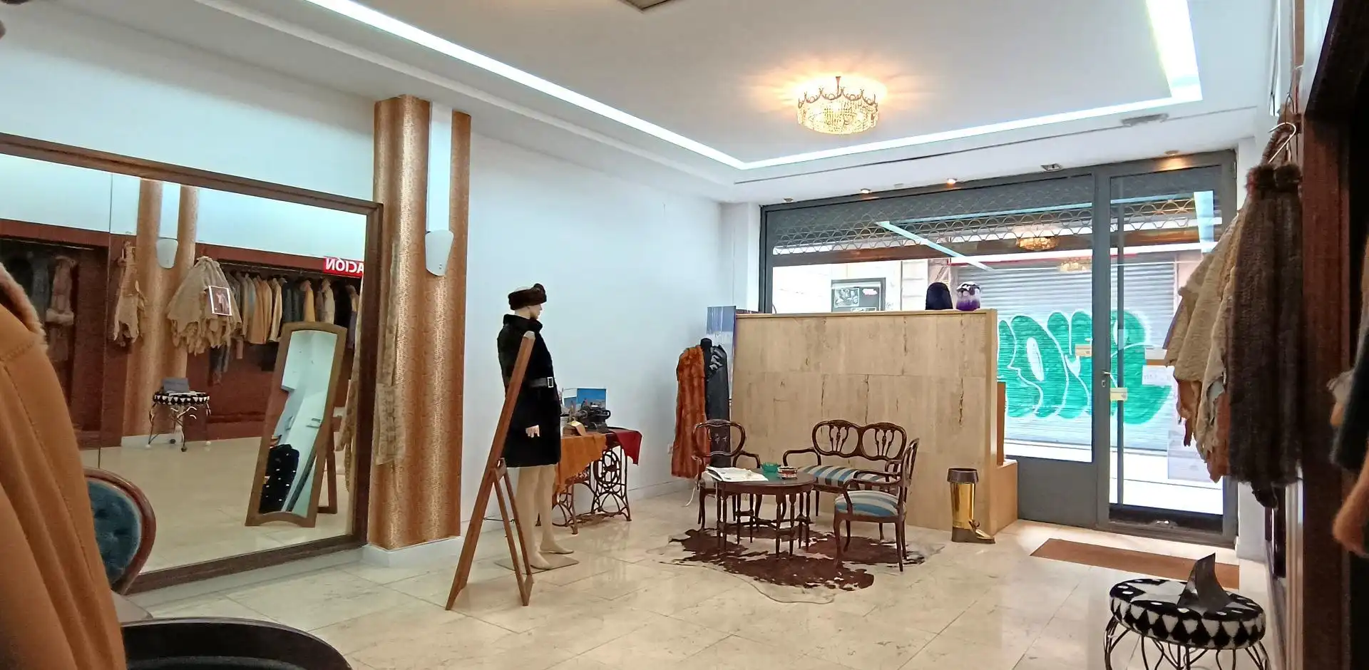 Local en venta en León Capital  con Aire acondicionado