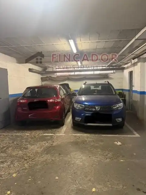 Parking de Casa adosada en venta en Barcelona con Aire acondicionado, Calefacción y Parquet
