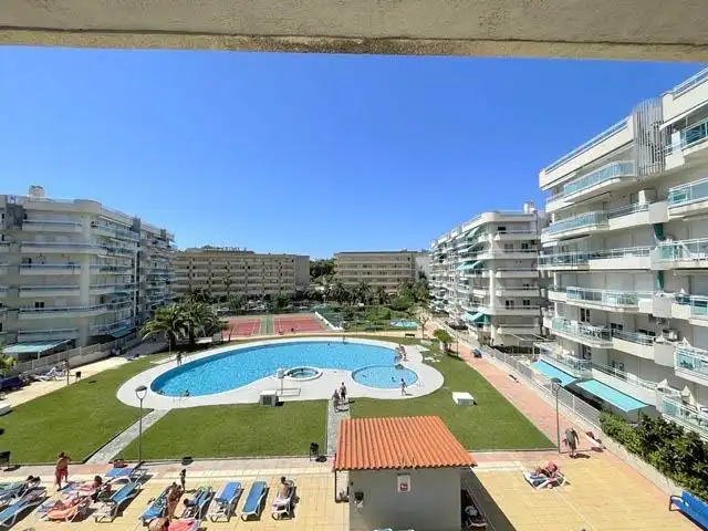Piscina de Piso en venta en Salou con Aire acondicionado, Jardín privado y Terraza