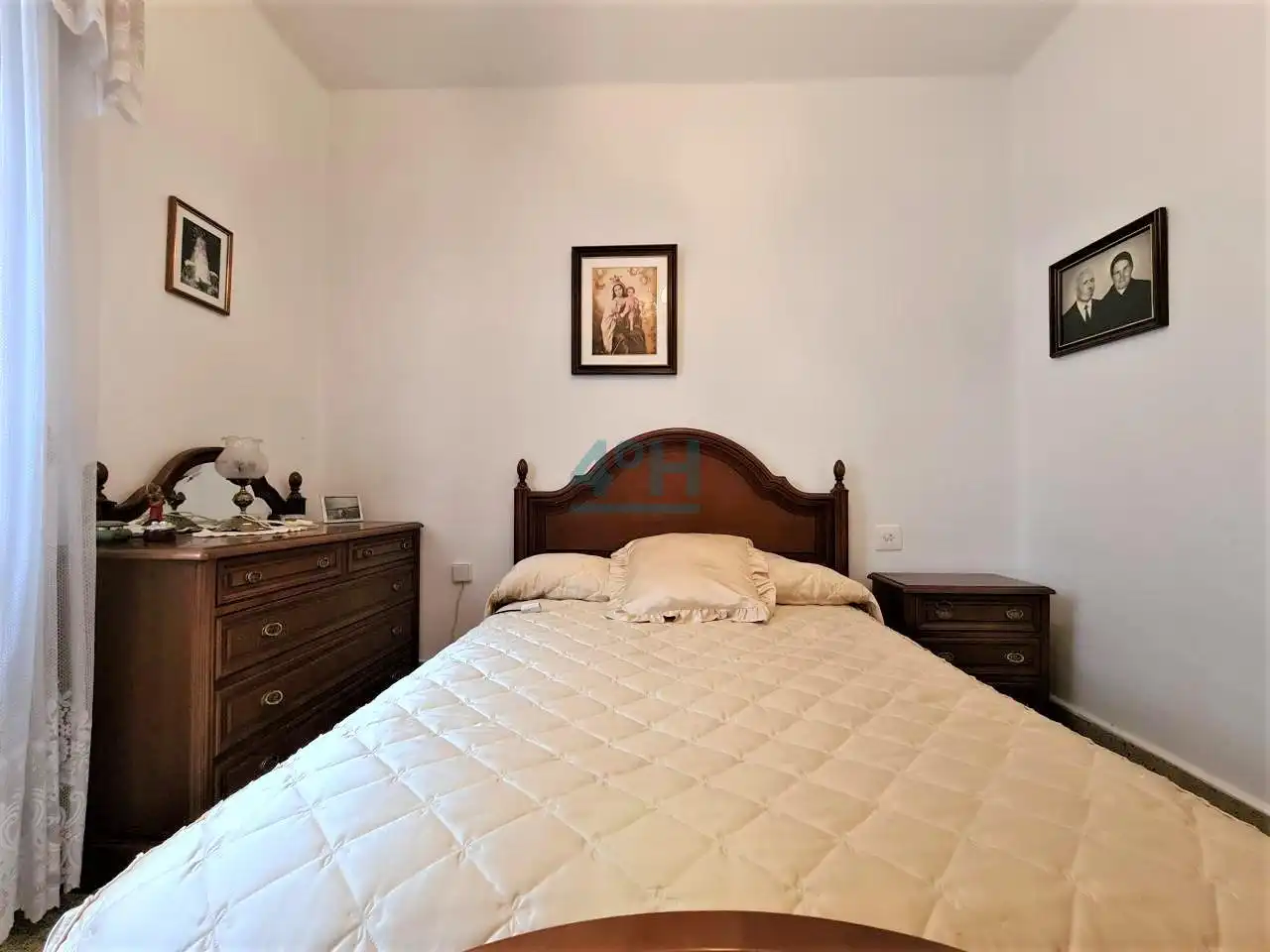 Dormitori de Casa o xalet en venda en Ourense Capital  amb Calefacció, Jardí privat i Terrassa